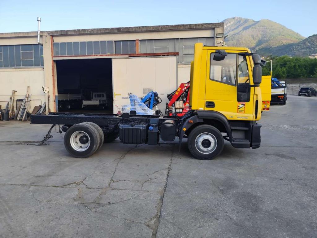 Iveco EUROCARGO 120E28P Foto 17