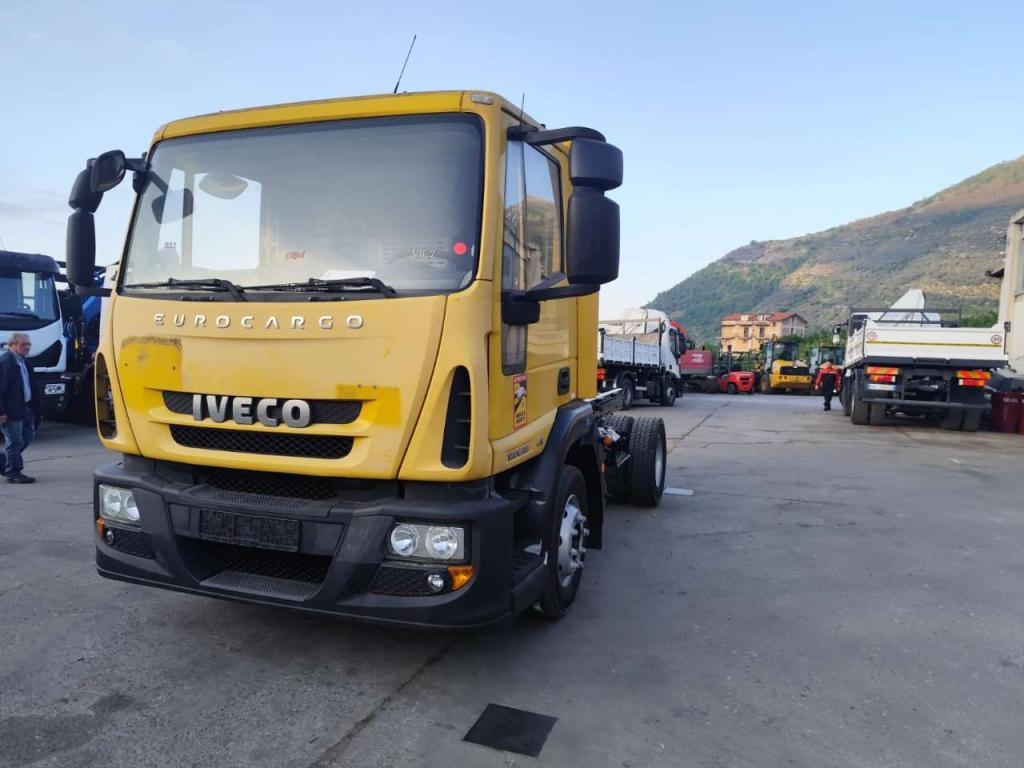 Iveco EUROCARGO 120E28P Foto 25