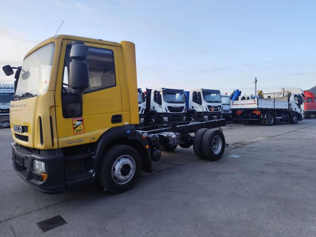 Iveco EUROCARGO 120E28P Foto 28