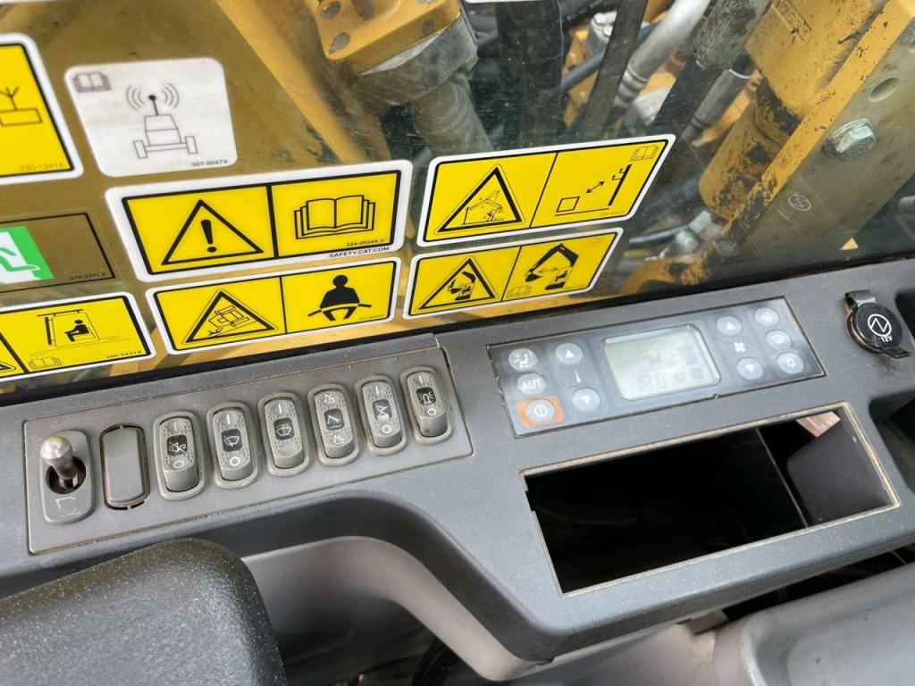 Caterpillar 320FL Foto 21