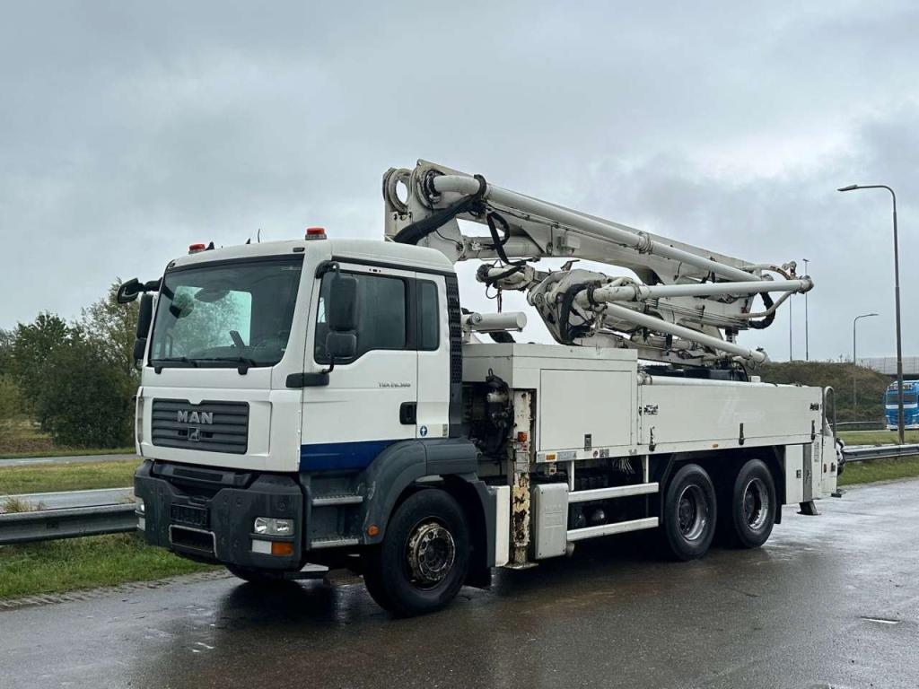 Man TGA 26.360 6x4 with Putzmeister BSF24-4.16 24m Concrete Pump Foto 1