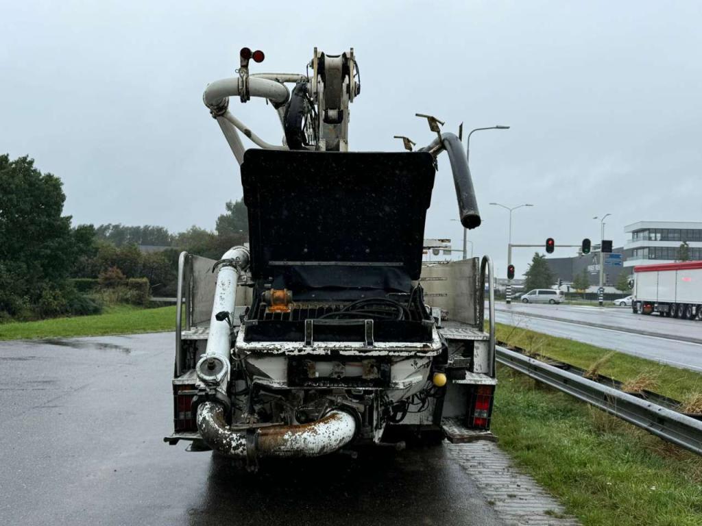 Man TGA 26.360 6x4 with Putzmeister BSF24-4.16 24m Concrete Pump Foto 4