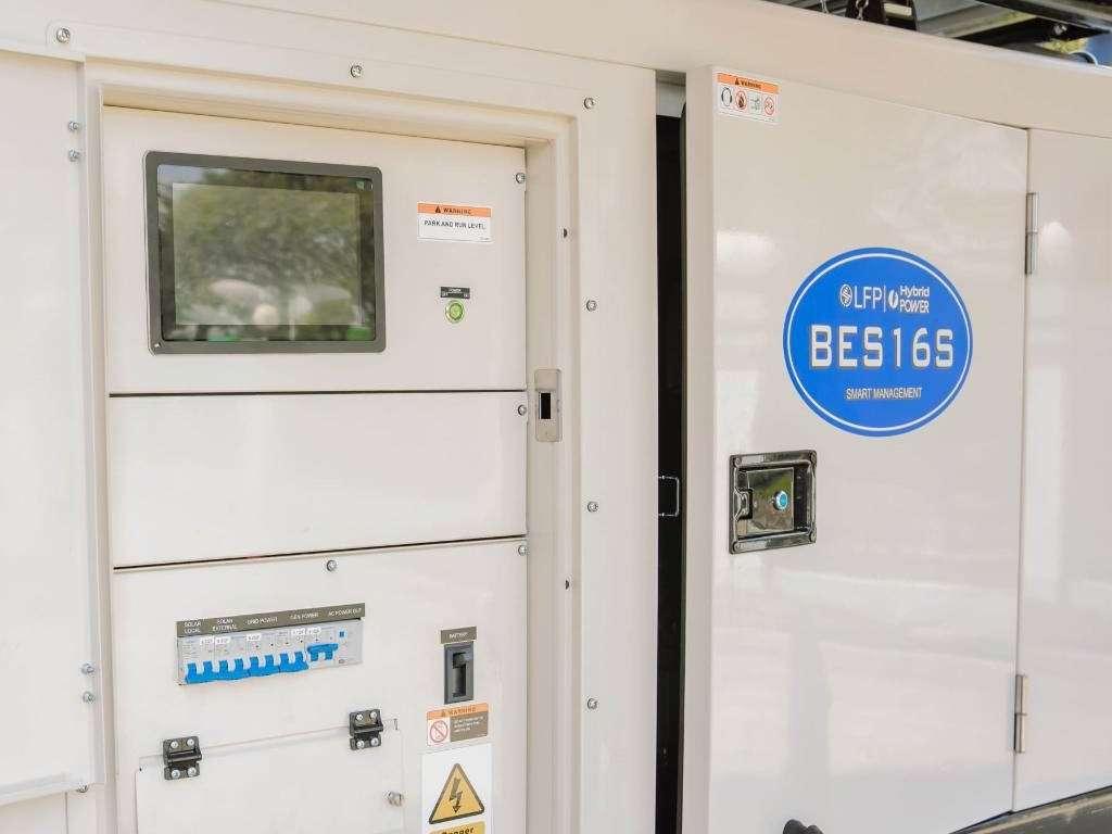 BES45S3 All-In-One Energy System - 45 kVA-50.7 kWh Gruppo elettrogeno Foto 9