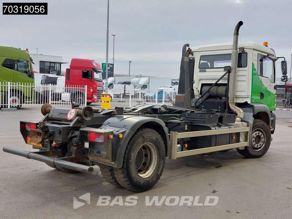 Man TGA 18.310 4X2 14 tons hooklift steelsuspension Manual Euro 2 Foto 9
