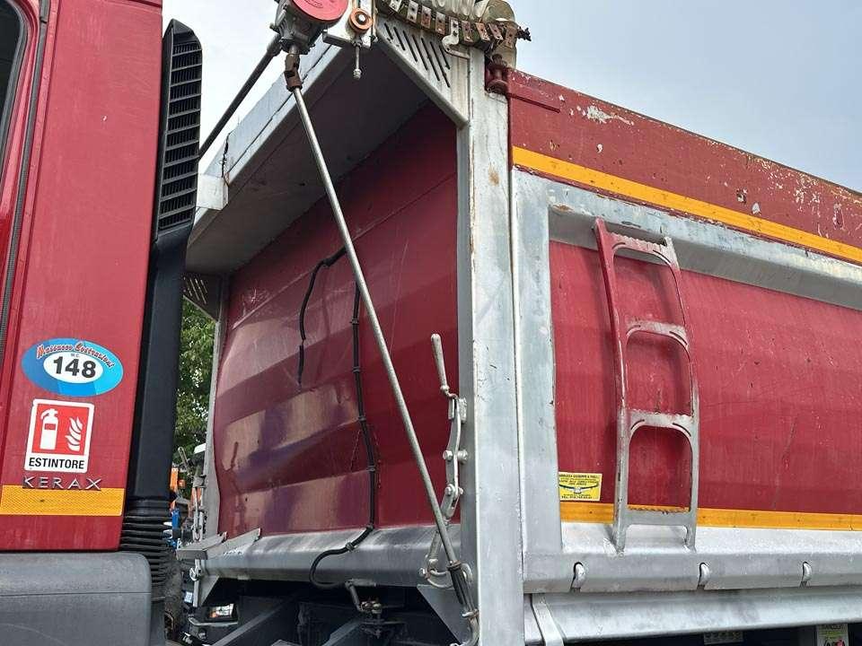 Renault Kerax 450 DXI 8x4 Foto 11