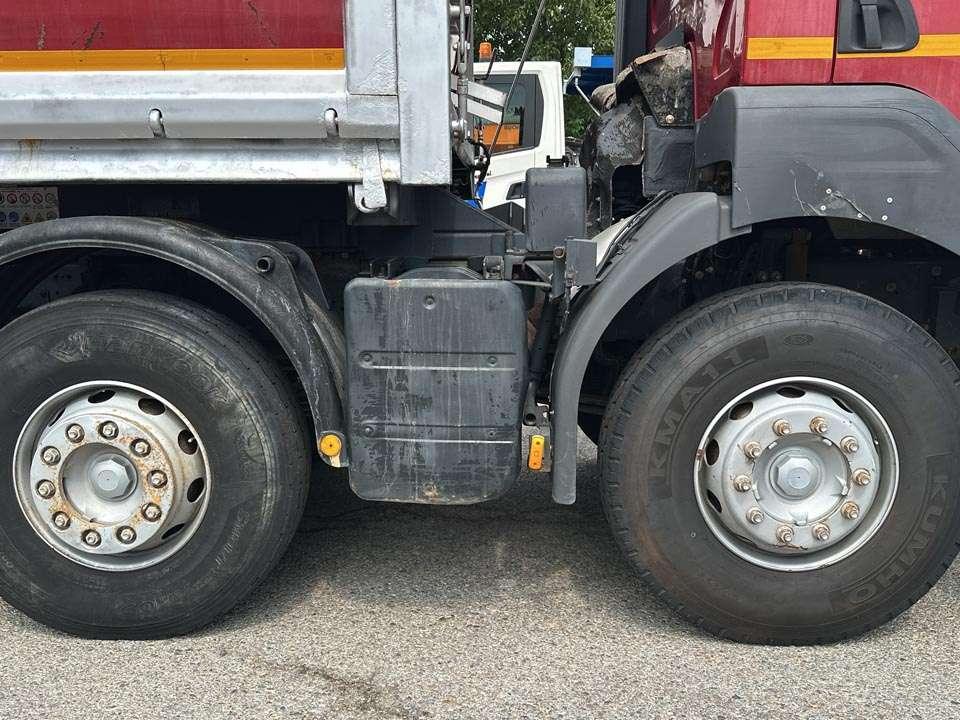 Renault Kerax 450 DXI 8x4 Foto 12