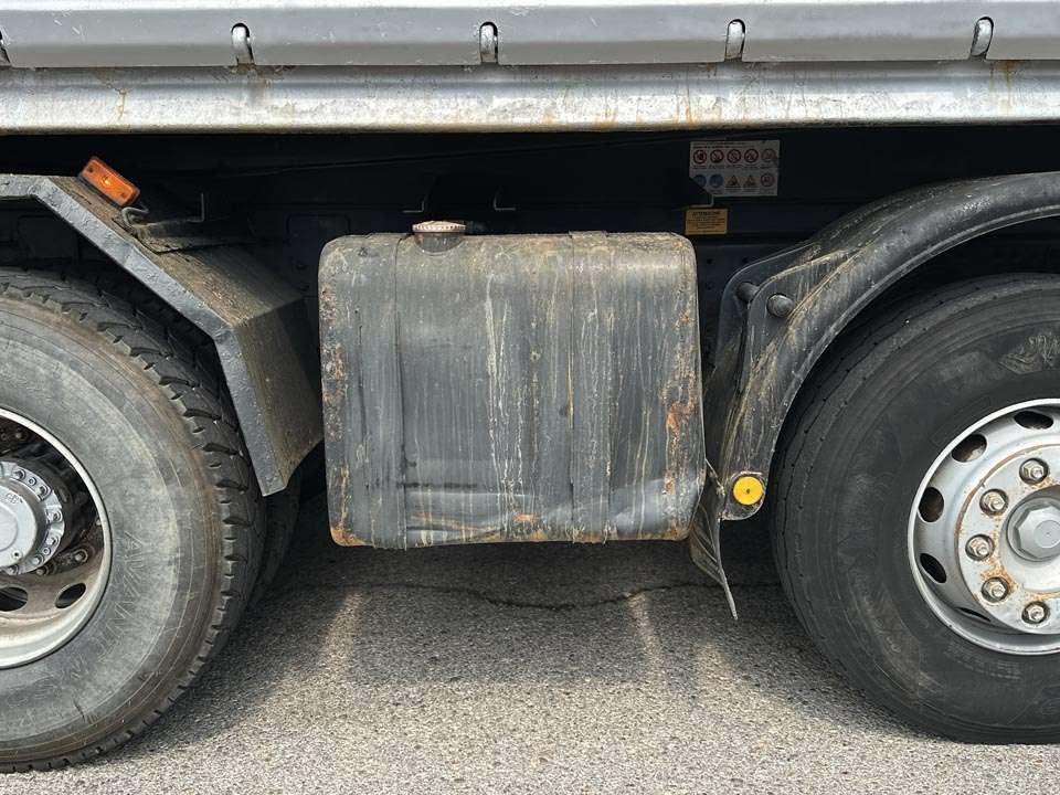 Renault Kerax 450 DXI 8x4 Foto 13