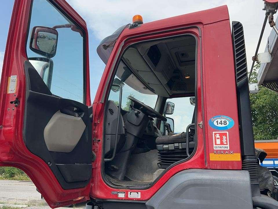 Renault Kerax 450 DXI 8x4 Foto 16