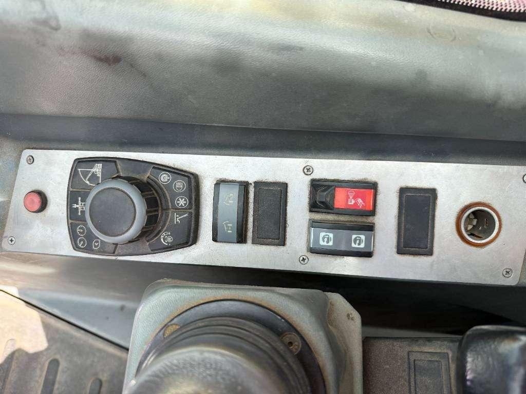 Magni RTH 5.21 - Remote Control / 4x4x4 / Airco Foto 10