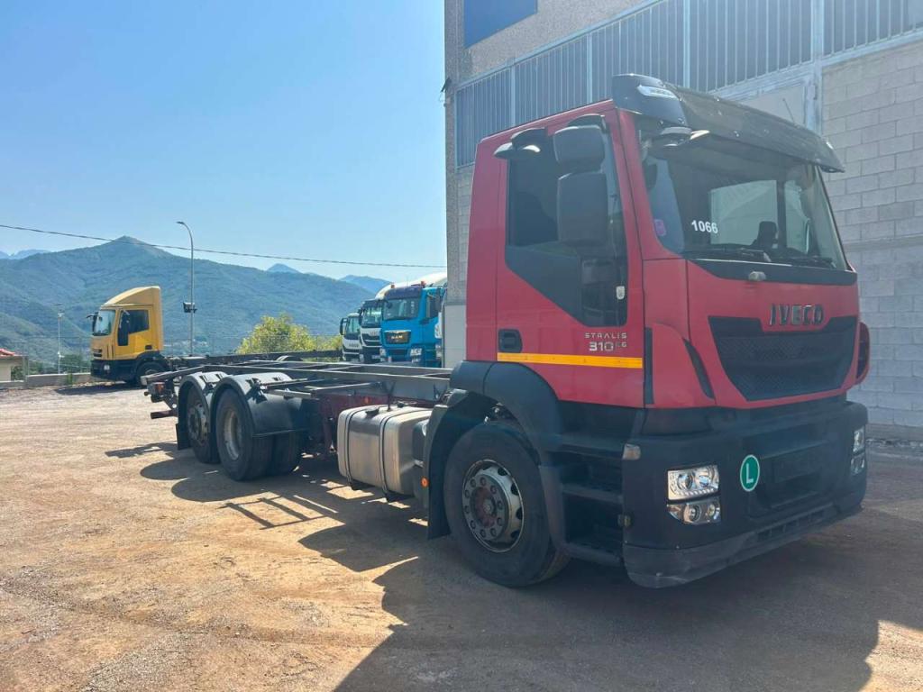 Iveco STRALIS HI-STREET 260S31 Foto 14
