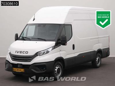 Iveco Daily 35S18 3.0L Hoog Dak Automaat L2H3 3,5t Trekhaak 180PK LED ACC Navi Airco Camera CarPlay Parke in vendita da BAS World B.V.