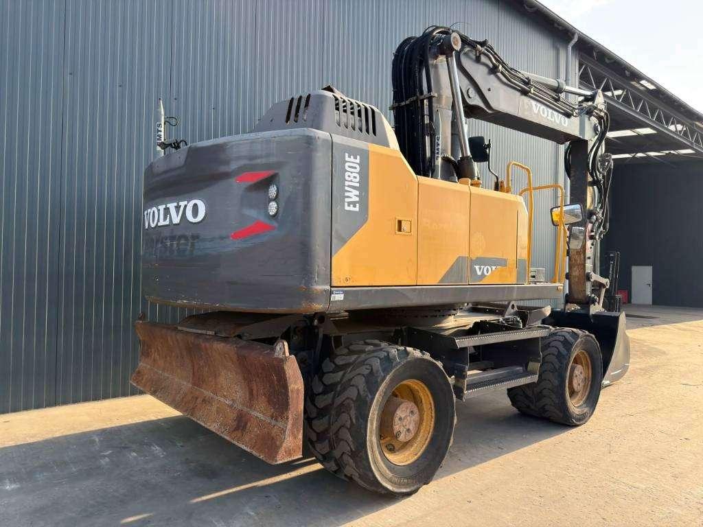 Volvo EW180E Foto 4