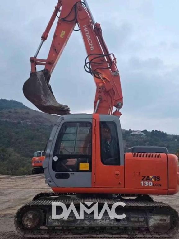Hitachi ZX130 Foto 2
