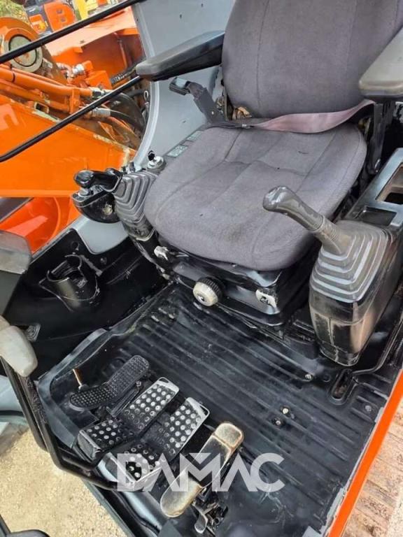 Hitachi ZX130 Foto 5
