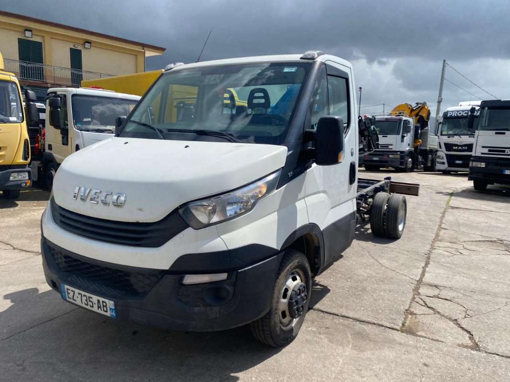 Iveco DAILY 35C15 Foto 1
