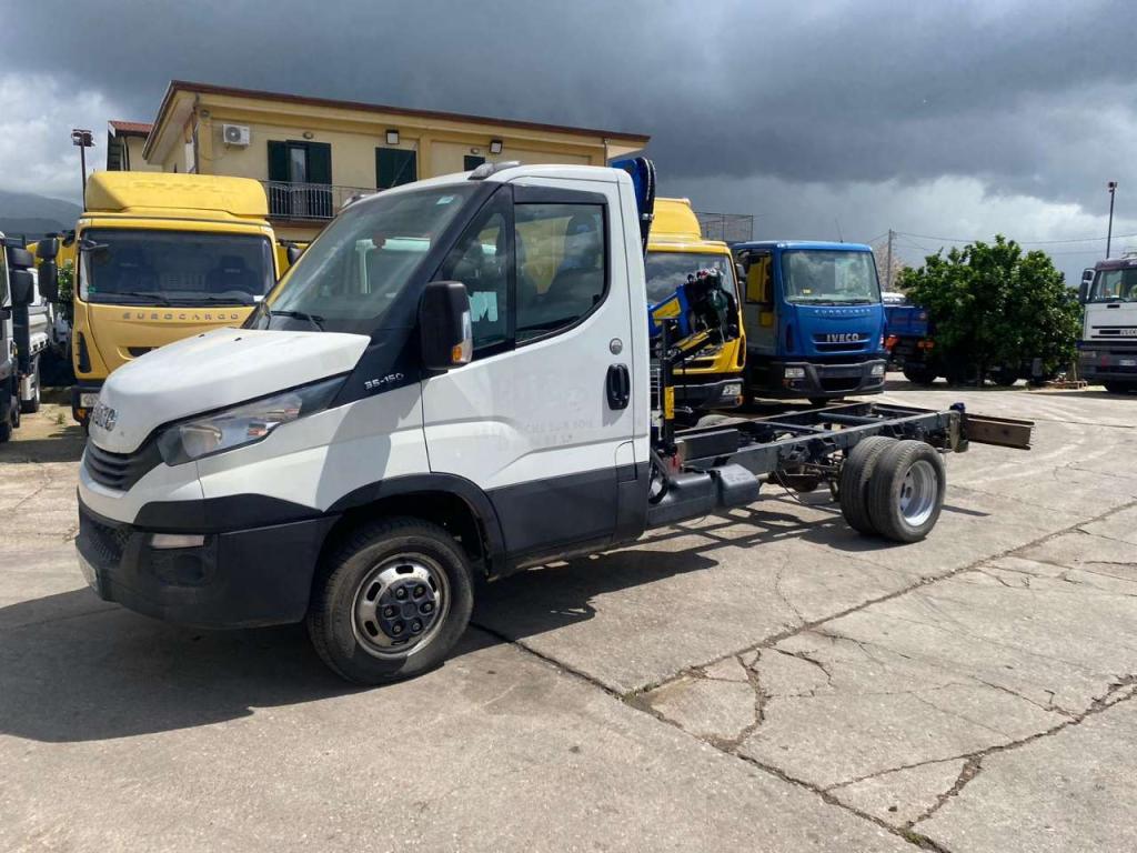 Iveco DAILY 35C15 Foto 3