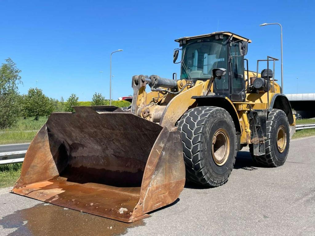 Caterpillar 966M Foto 2