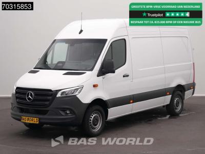 Mercedes-Benz Sprinter 317 CDI Automaat 2025 Model L2H2 170PK LED Navi Airco Cruise Camera 10inch MBUX CarPlay Pa in vendita da BAS World B.V.