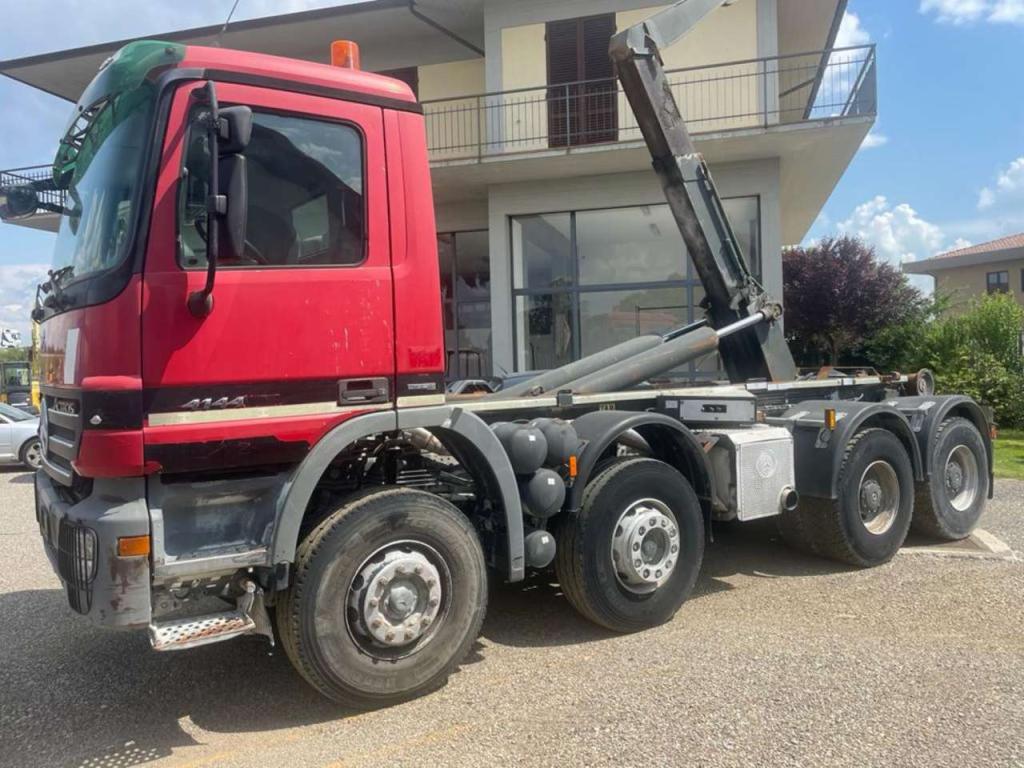 Mercedes-Benz 4144 Foto 3