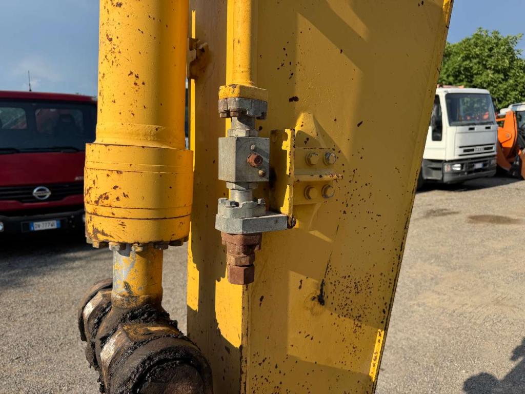 Komatsu PC230-7 Foto 2
