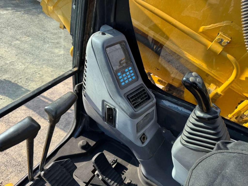 Komatsu PC230-7 Foto 8
