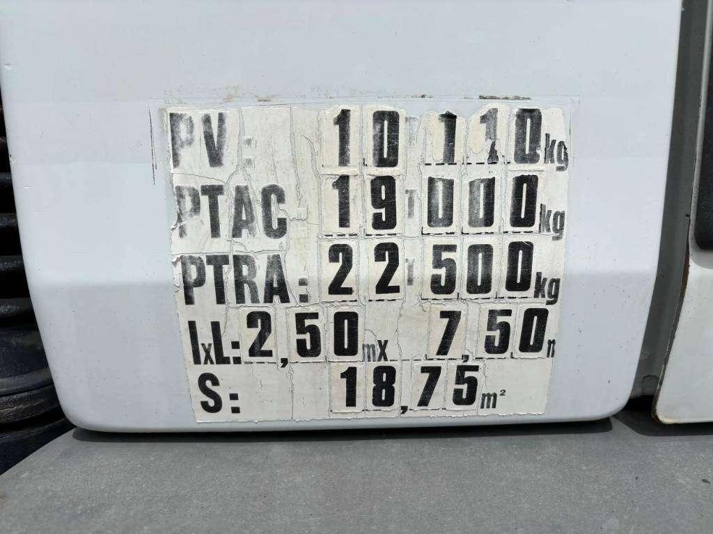 Renault Rincheval - 9.000 Liter Foto 20