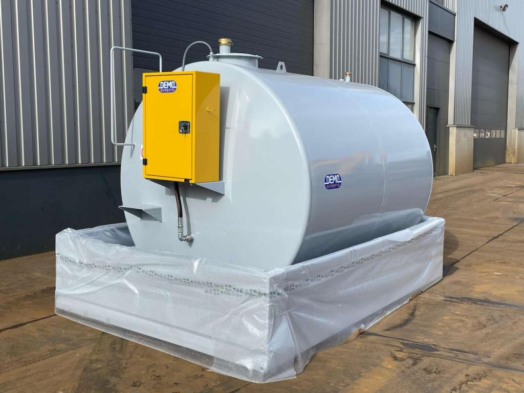 Emiliana Serbatoi TF9/50 9000Ltr fuel tank Foto 13