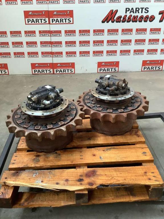 Motore di traslazione per Hitachi ZX 135 US-7 Foto 1