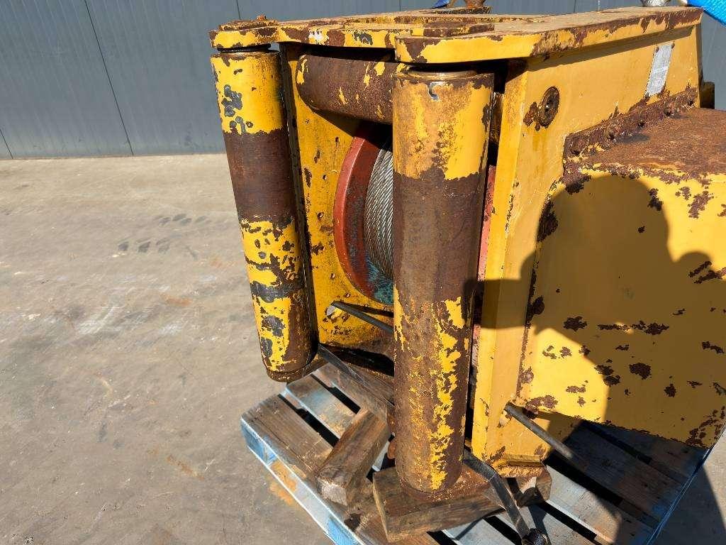 Caterpillar D6H / D6R / D6T Winch - Paccar PA110 Foto 10