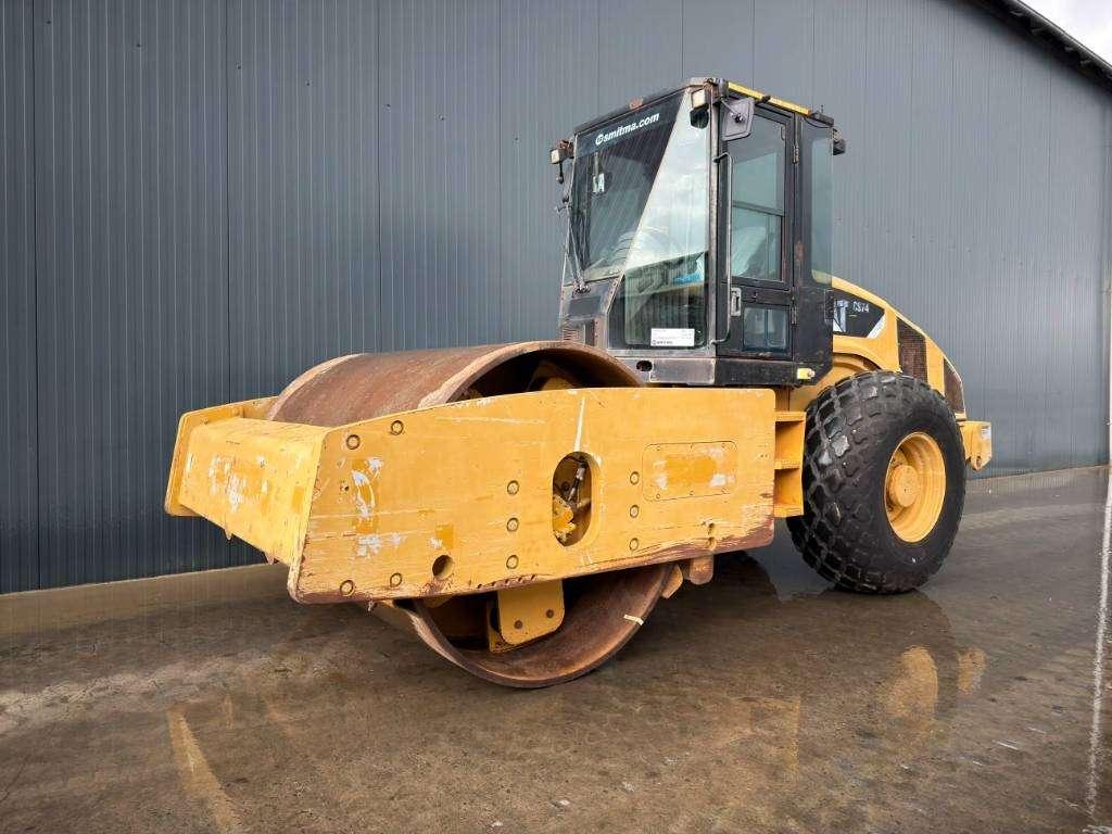Caterpillar CS74 Foto 1