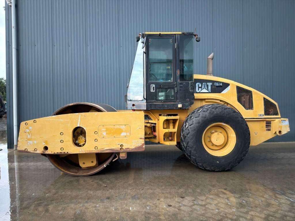 Caterpillar CS74 Foto 2