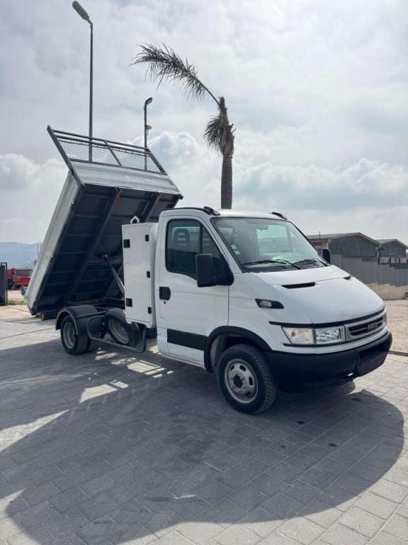 Iveco 35C12 Foto 1