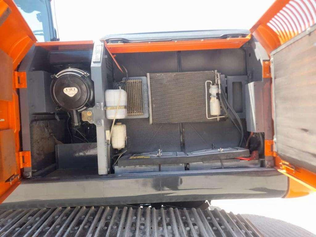 Hitachi ZX210LCN-3 Foto 15