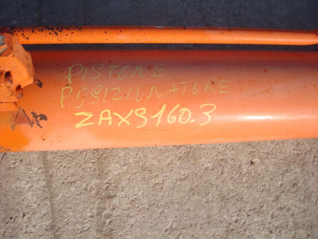 Pistone posizionatore per Hitachi ZX 160LC Foto 2
