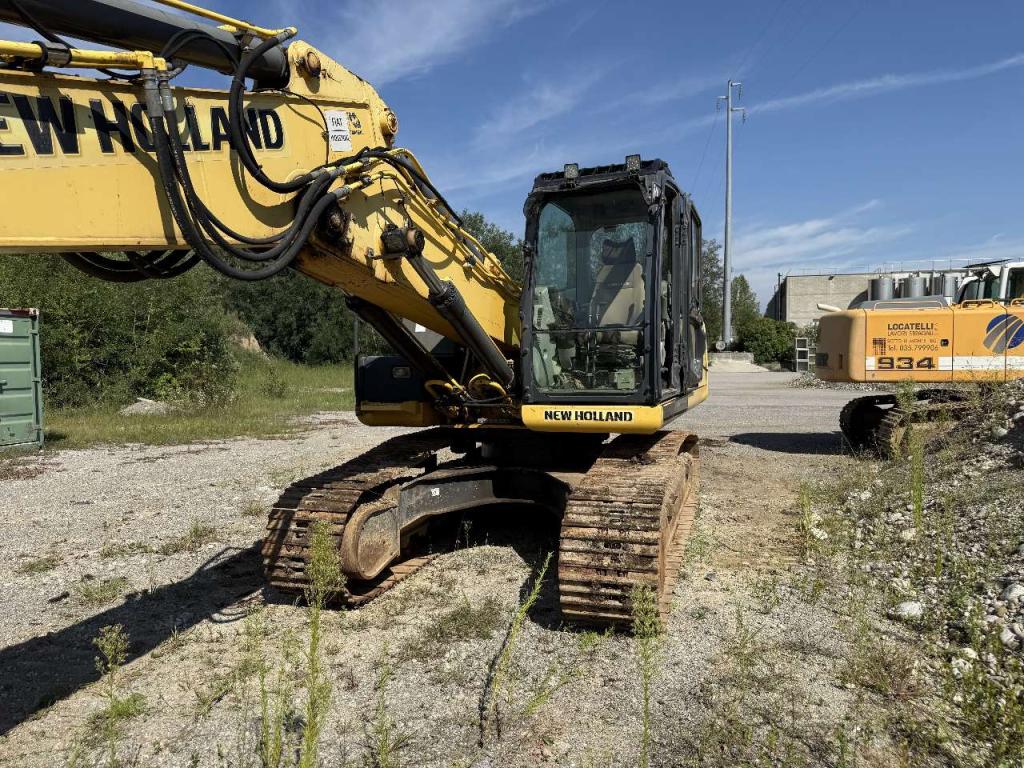 New Holland E 245 C Foto 4
