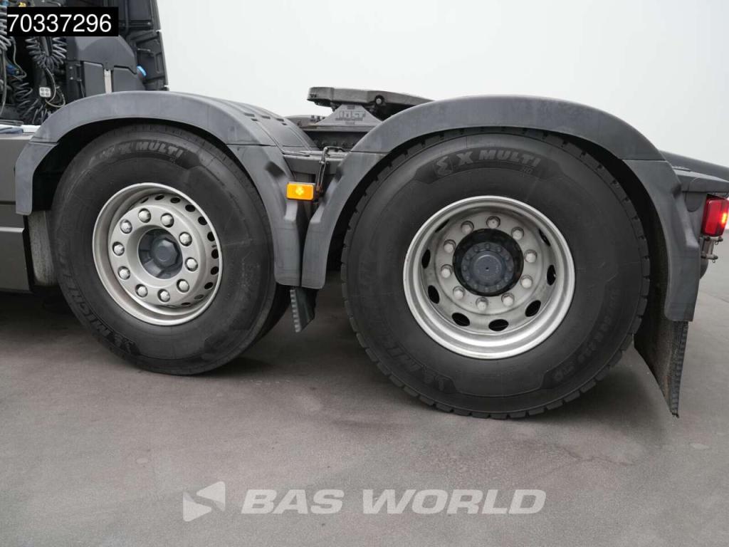 Volvo FH 500 6X2 Lift+Lenkachse 70% Tyres Foto 24