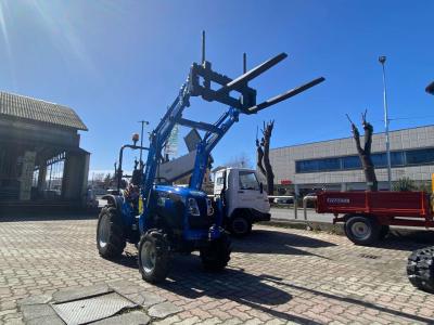 Solis S26 con FORCA PALLET Kg 300 e/o FORCA ROTOLONI FIENAGIONE in vendita da Giordano Srl