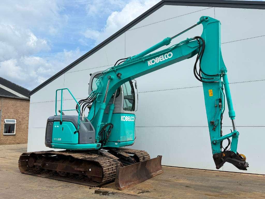 Kobelco SK135SRLC-1E - Extra High Cabin / Hammer Lines Foto 7