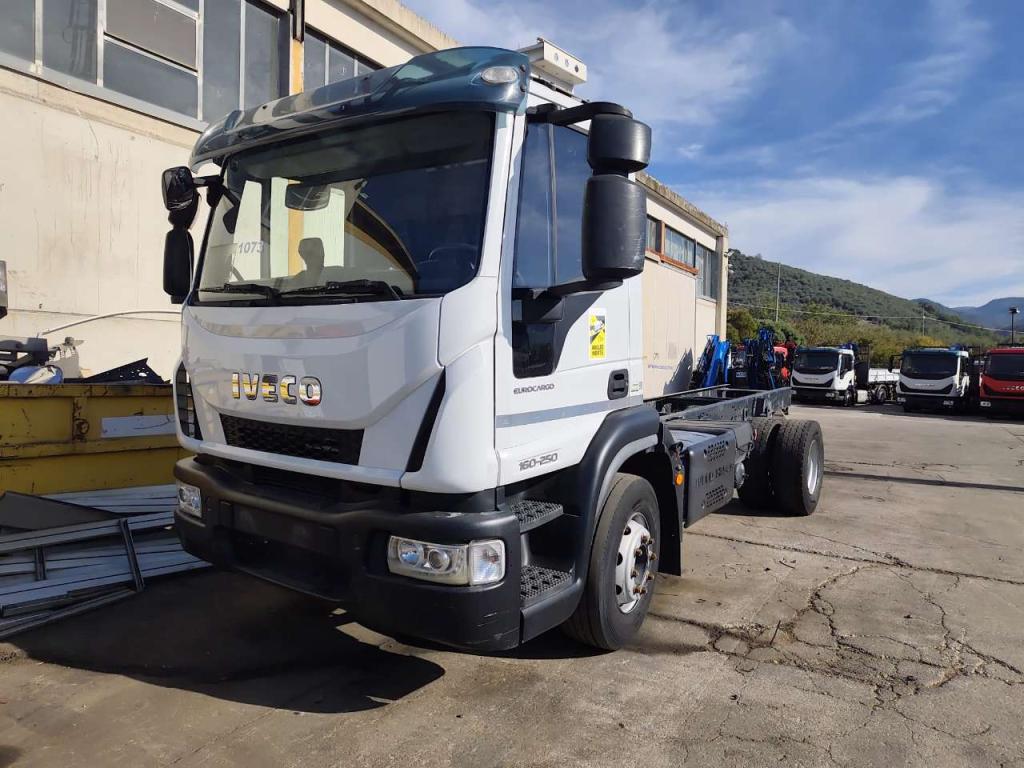 Iveco EUROCARGO 160-250 Foto 15
