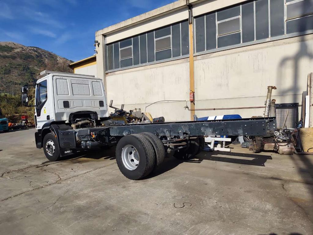 Iveco EUROCARGO 160-250 Foto 24