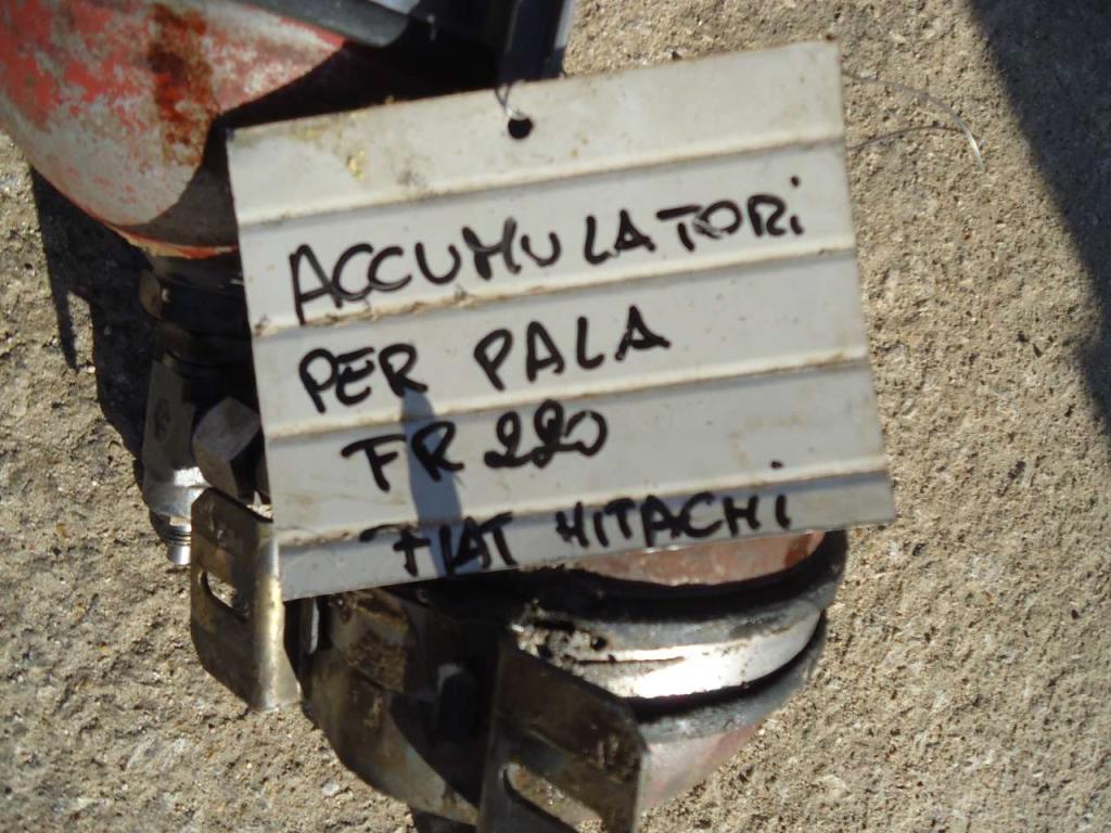Accumulatore per Fiat Hitachi FR220 Foto 3