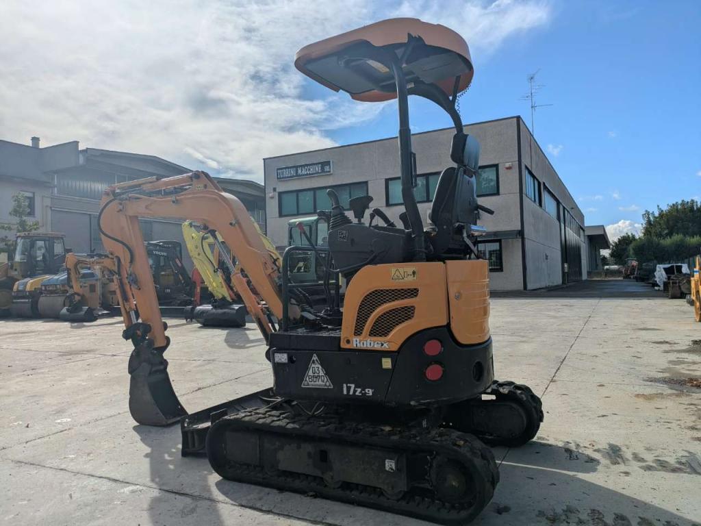 Hyundai 17Z9a Foto 2