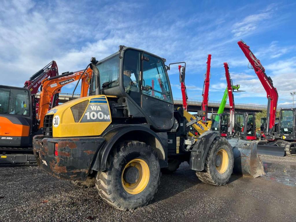 Komatsu WA100 M Foto 13