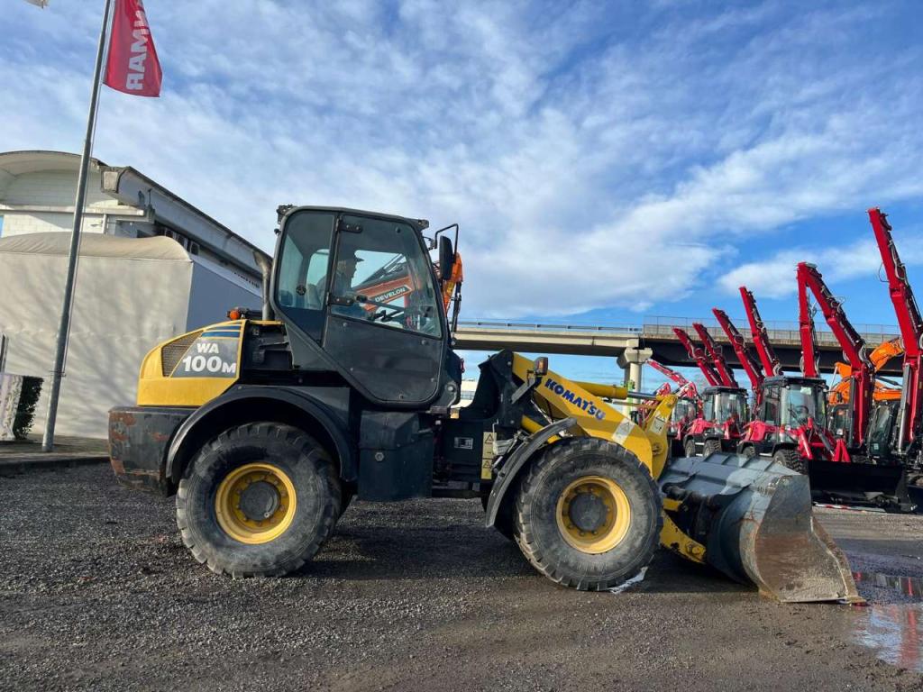 Komatsu WA100 M Foto 22