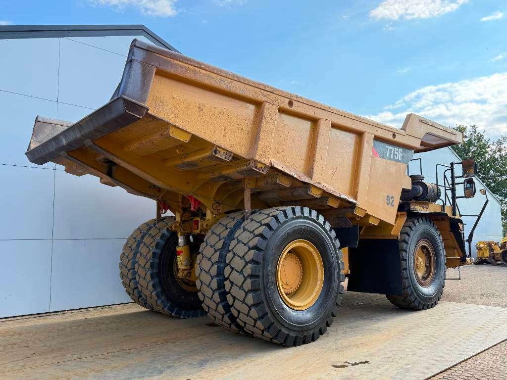 Caterpillar 775F - German Machine / Auto Greasing Foto 5