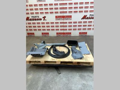 Carter e parti interni cabina per Hitachi ZX135US-7 in vendita da Massucco T. Srl Area Ricambi