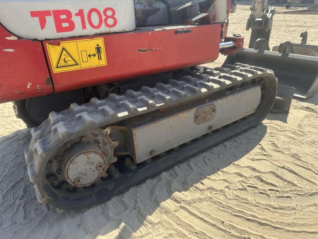 Takeuchi TB 108 3 buckets Foto 12