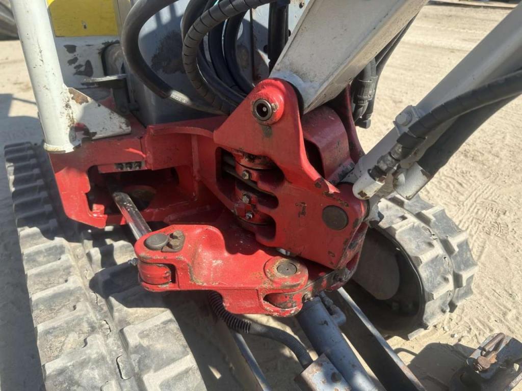 Takeuchi TB 108 3 buckets Foto 18