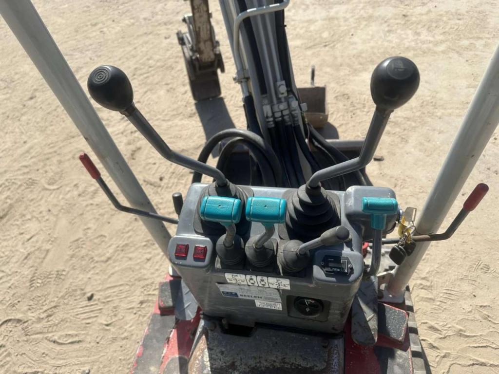 Takeuchi TB 108 3 buckets Foto 30