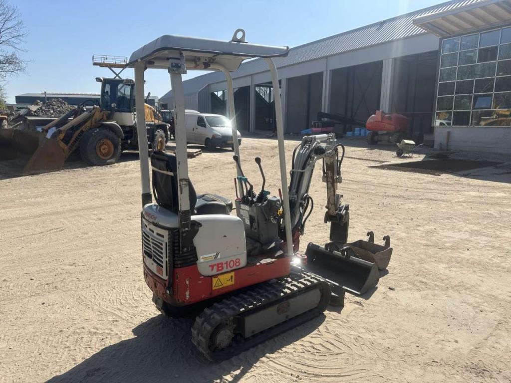 Takeuchi TB 108 3 buckets Foto 5